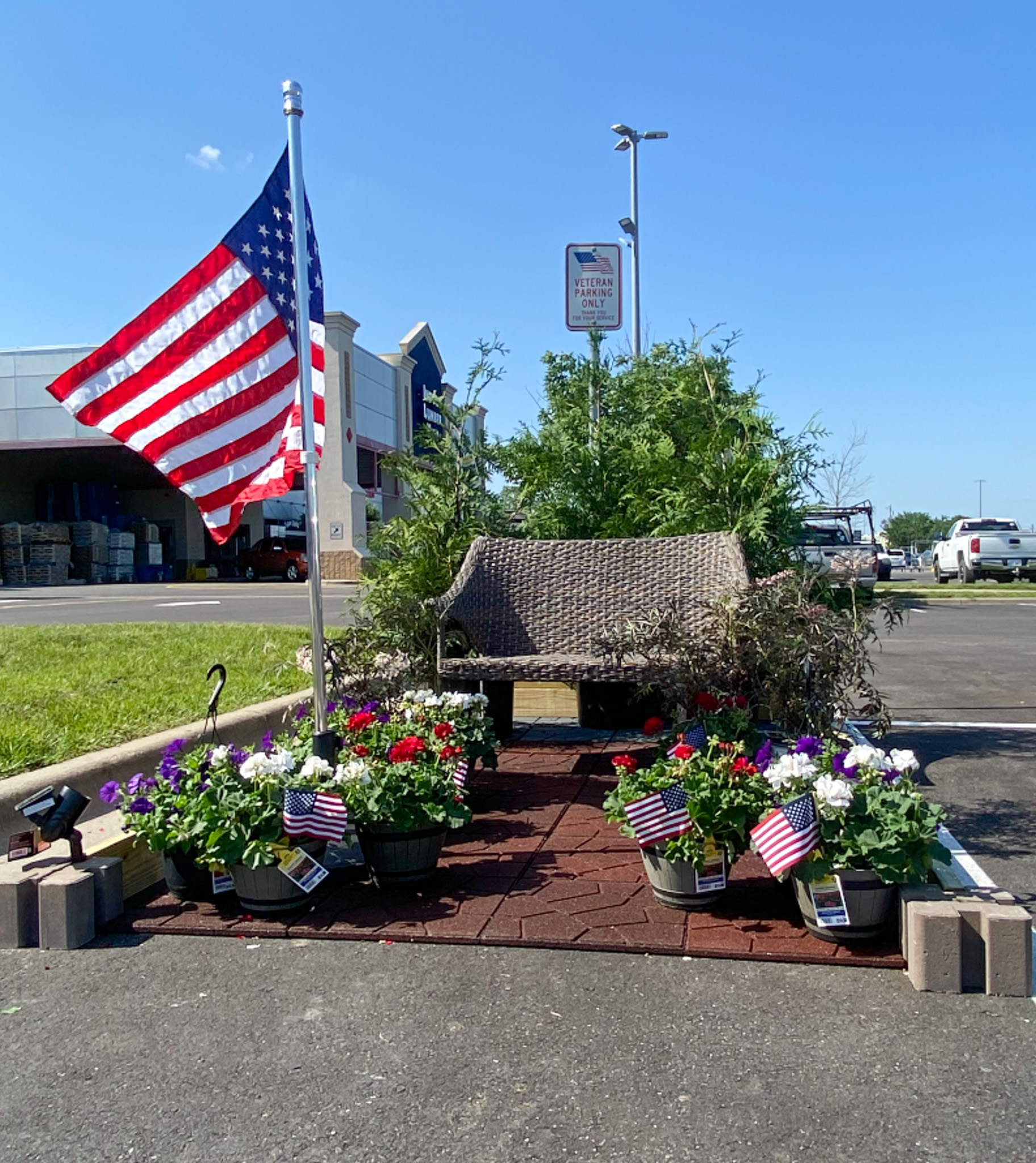 Honoring Heroes Lowe's Associates Create Inspiring Memorial Day